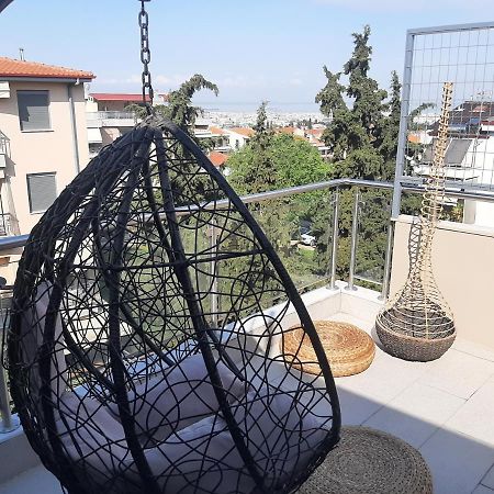 Όμορφο Διαμέρισμα- Σοφίτα Με Υπέροχη Θεα Salonicco Esterno foto